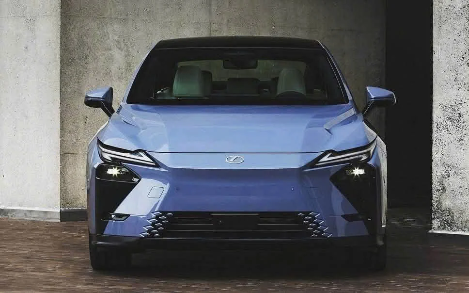 Lexus ES — đầu xe chính diện