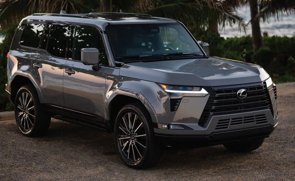 Lexus GX — góc trước
