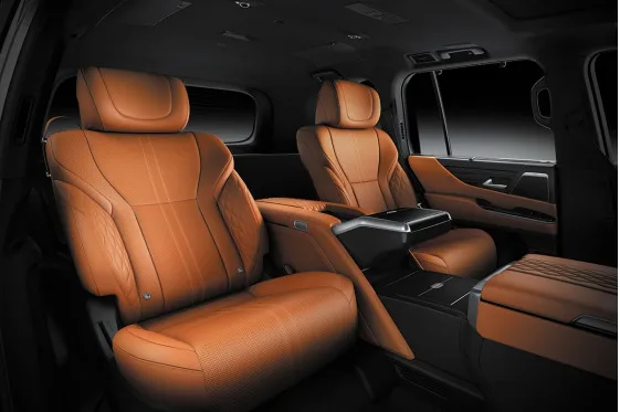 Lexus LX — ghế VIP