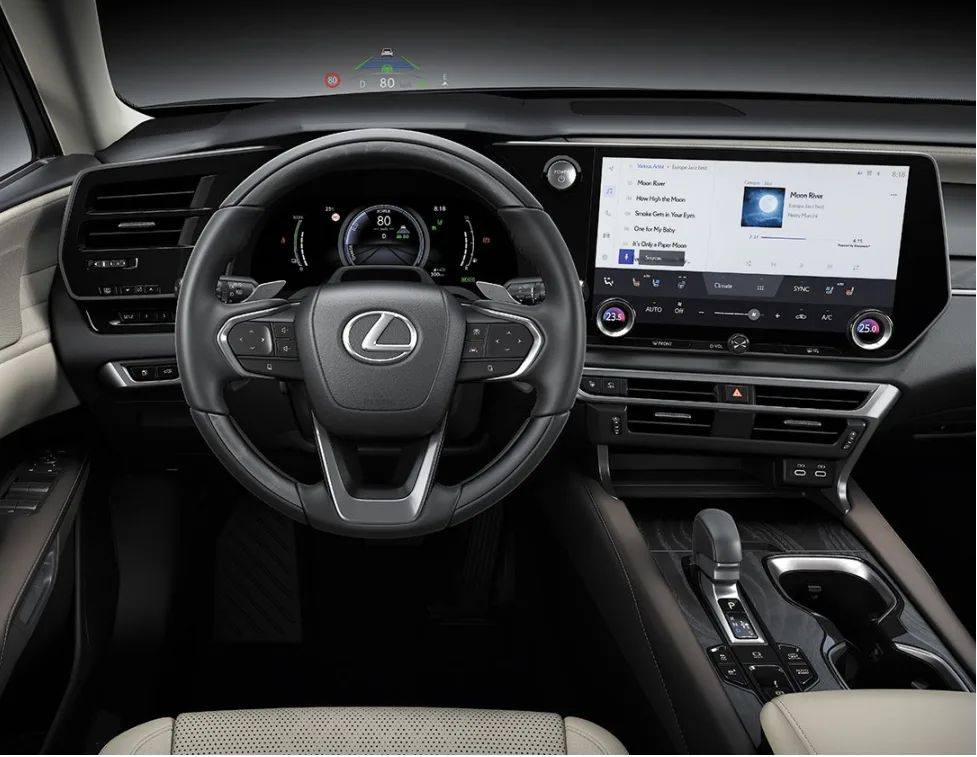 Lexus RX — khoang lái